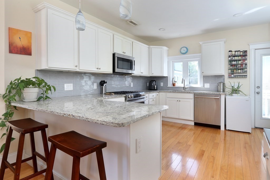 4 bed, 2 bath apartment for rent at 88 Josephine Ave Unit 2, Ball Square — photo 3 of 16