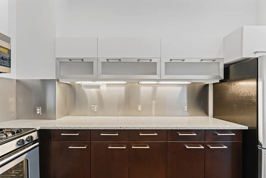 1 bed, 1 bath apartment for rent at 88 Kingston St Unit 1F, Midtown — photo 15 of 21