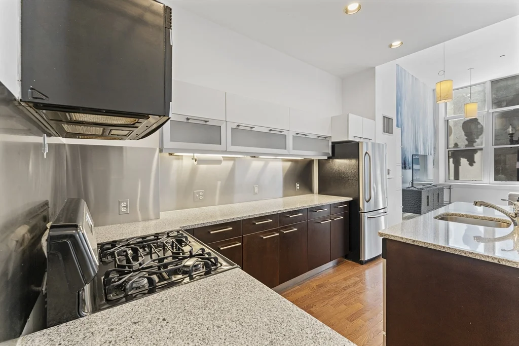 1 bed, 1 bath apartment for rent at 88 Kingston St Unit 1F, Midtown — photo 11 of 21
