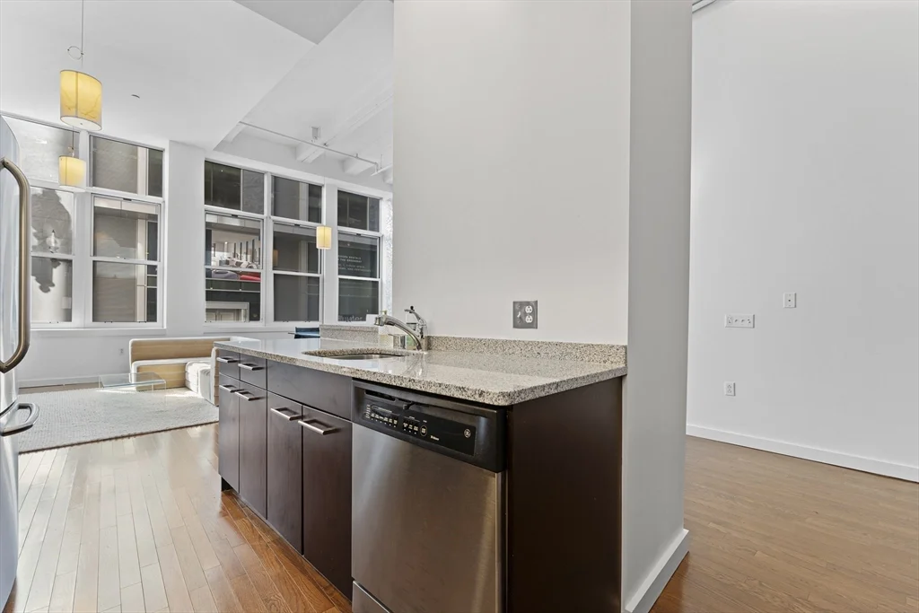 1 bed, 1 bath apartment for rent at 88 Kingston St Unit 1F, Midtown — photo 14 of 21