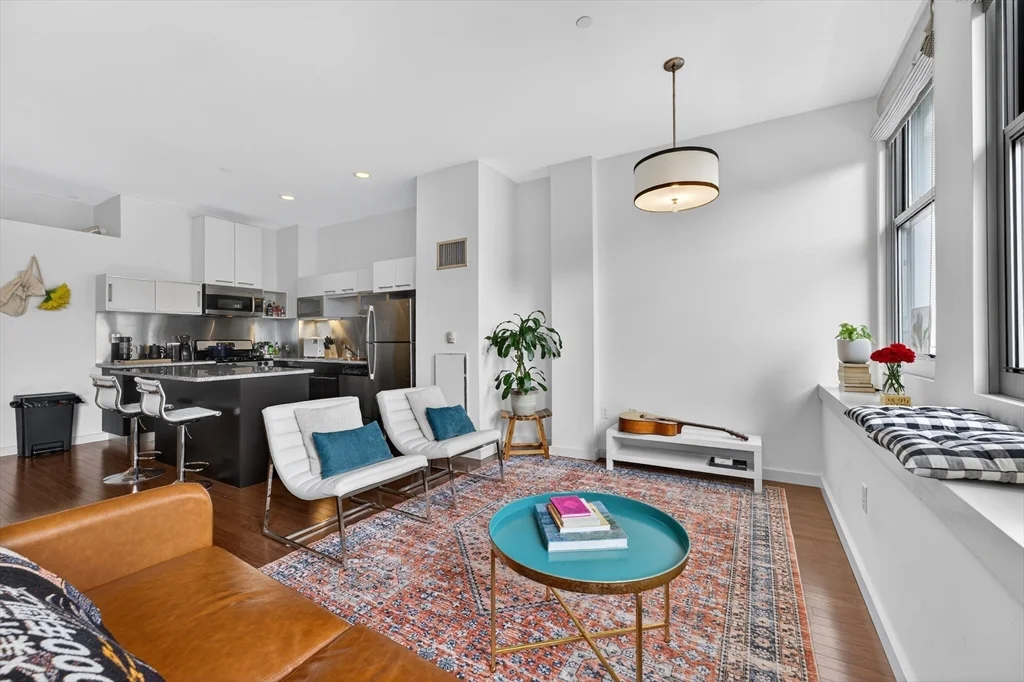 1 bed, 1 bath apartment for rent at 88 Kingston St Unit 6C, Midtown — photo 5 of 23