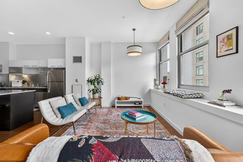 1 bed, 1 bath apartment for rent at 88 Kingston St Unit 6C, Midtown — photo 4 of 23