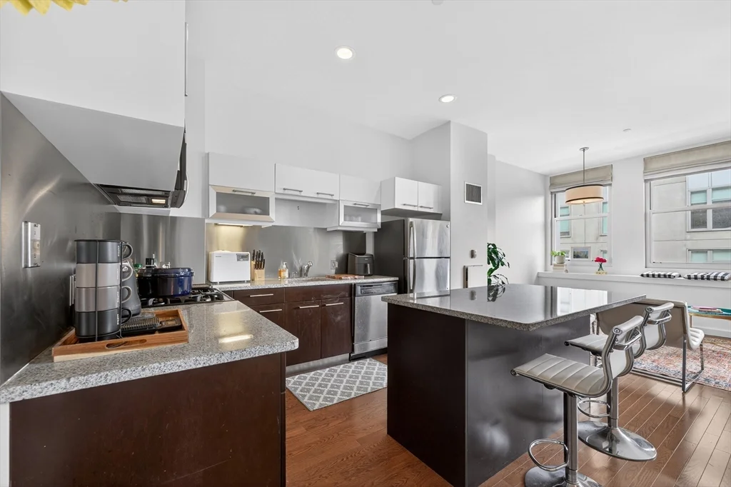1 bed, 1 bath apartment for rent at 88 Kingston St Unit 6C, Midtown — photo 13 of 23