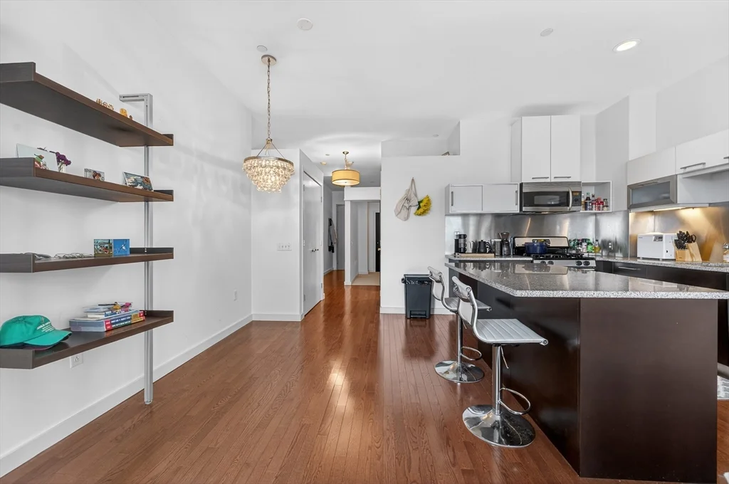 1 bed, 1 bath apartment for rent at 88 Kingston St Unit 6C, Midtown — photo 9 of 23