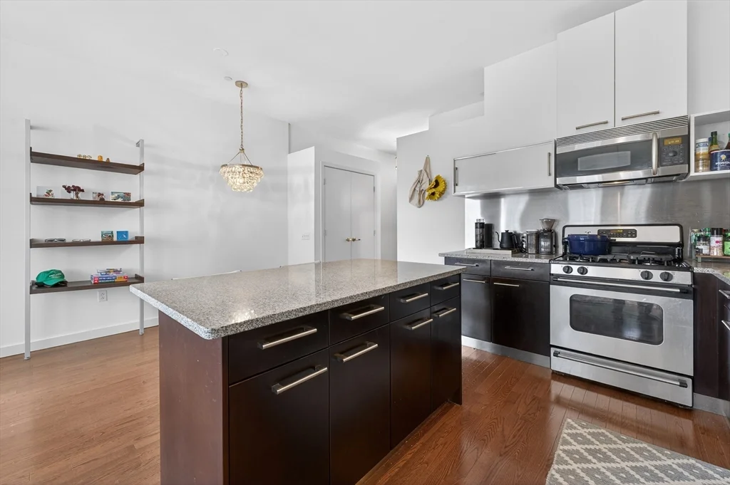 1 bed, 1 bath apartment for rent at 88 Kingston St Unit 6C, Midtown — photo 16 of 23