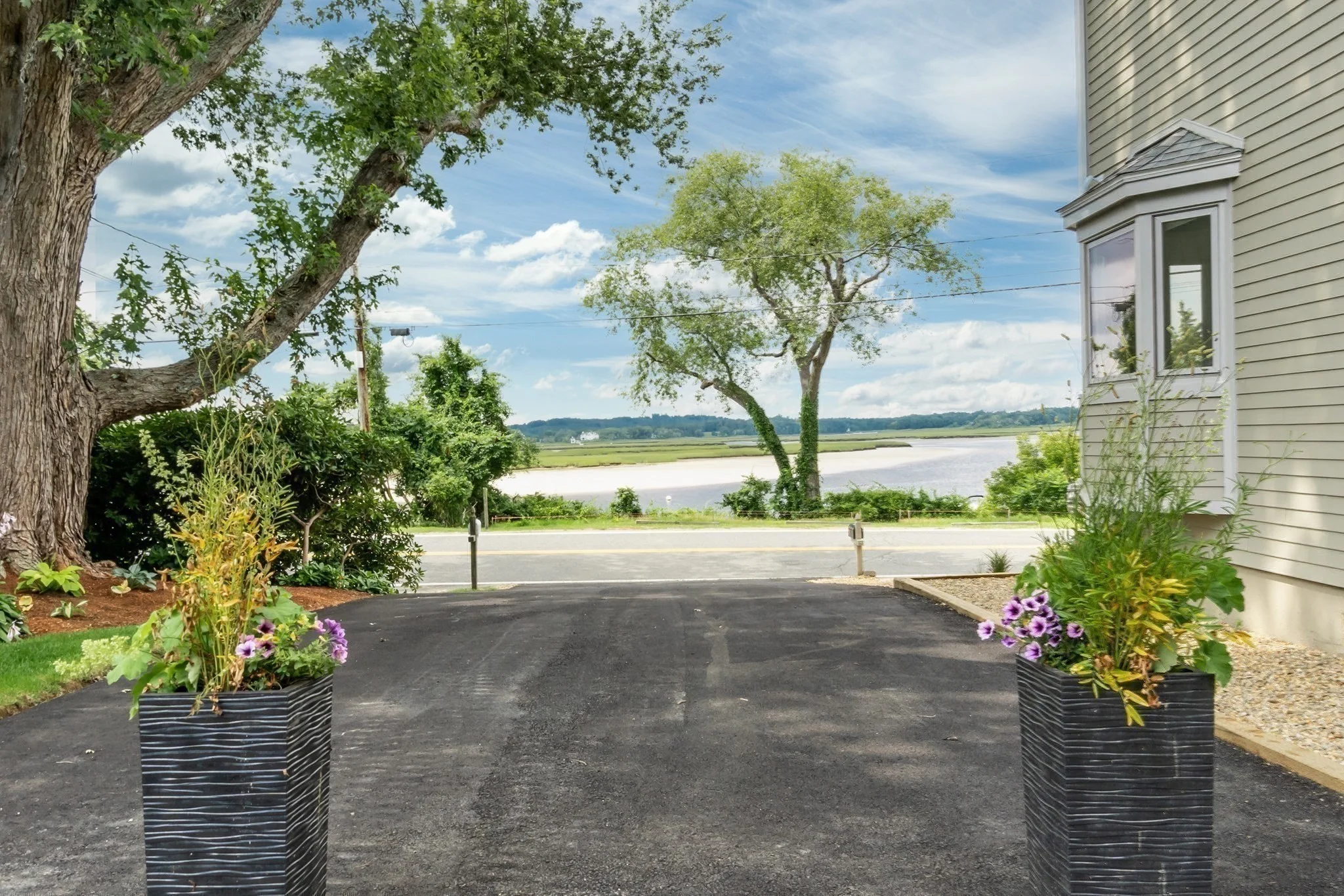 3 bed, 3 bath apartment for rent at 88 Little Neck Rd, Great Neck — photo 31 of 42