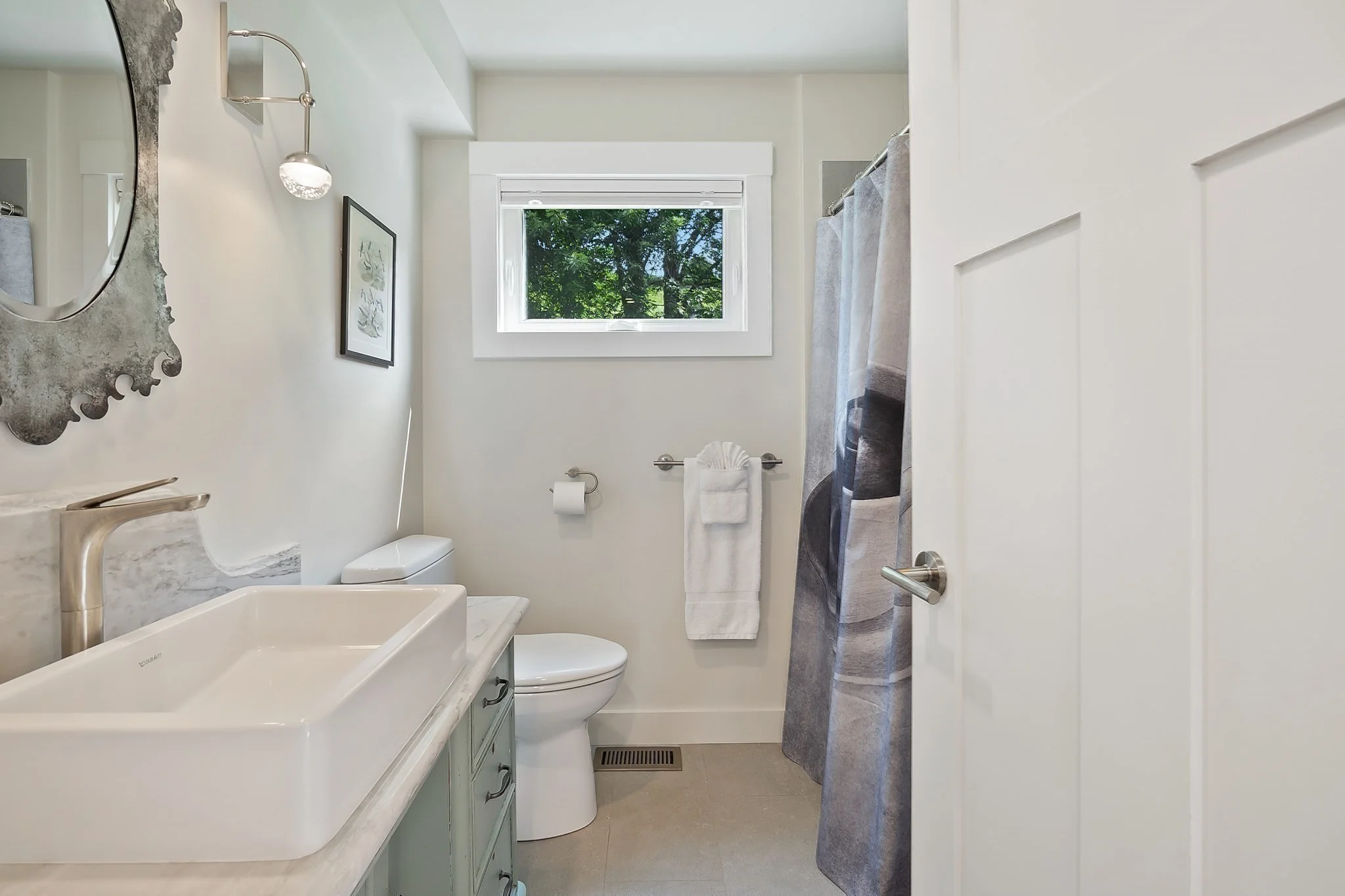 3 bed, 3 bath apartment for rent at 88 Little Neck Rd, Great Neck — photo 20 of 42