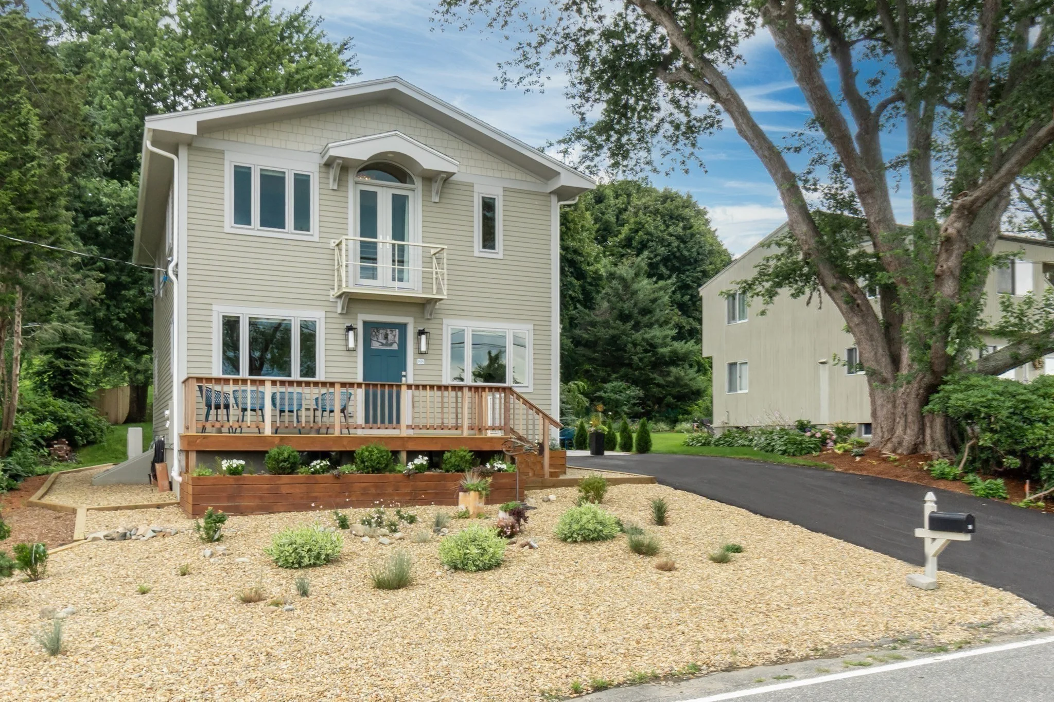 3 bed, 3 bath apartment for rent at 88 Little Neck Rd, Great Neck — photo 28 of 42