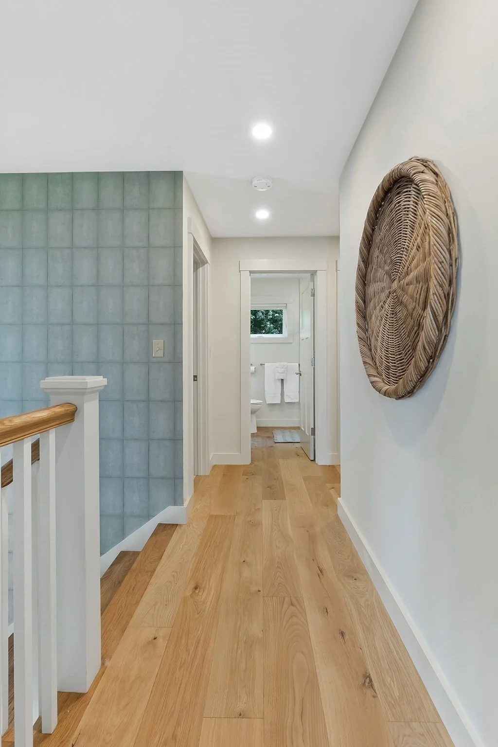 3 bed, 3 bath apartment for rent at 88 Little Neck Rd, Great Neck — photo 16 of 42