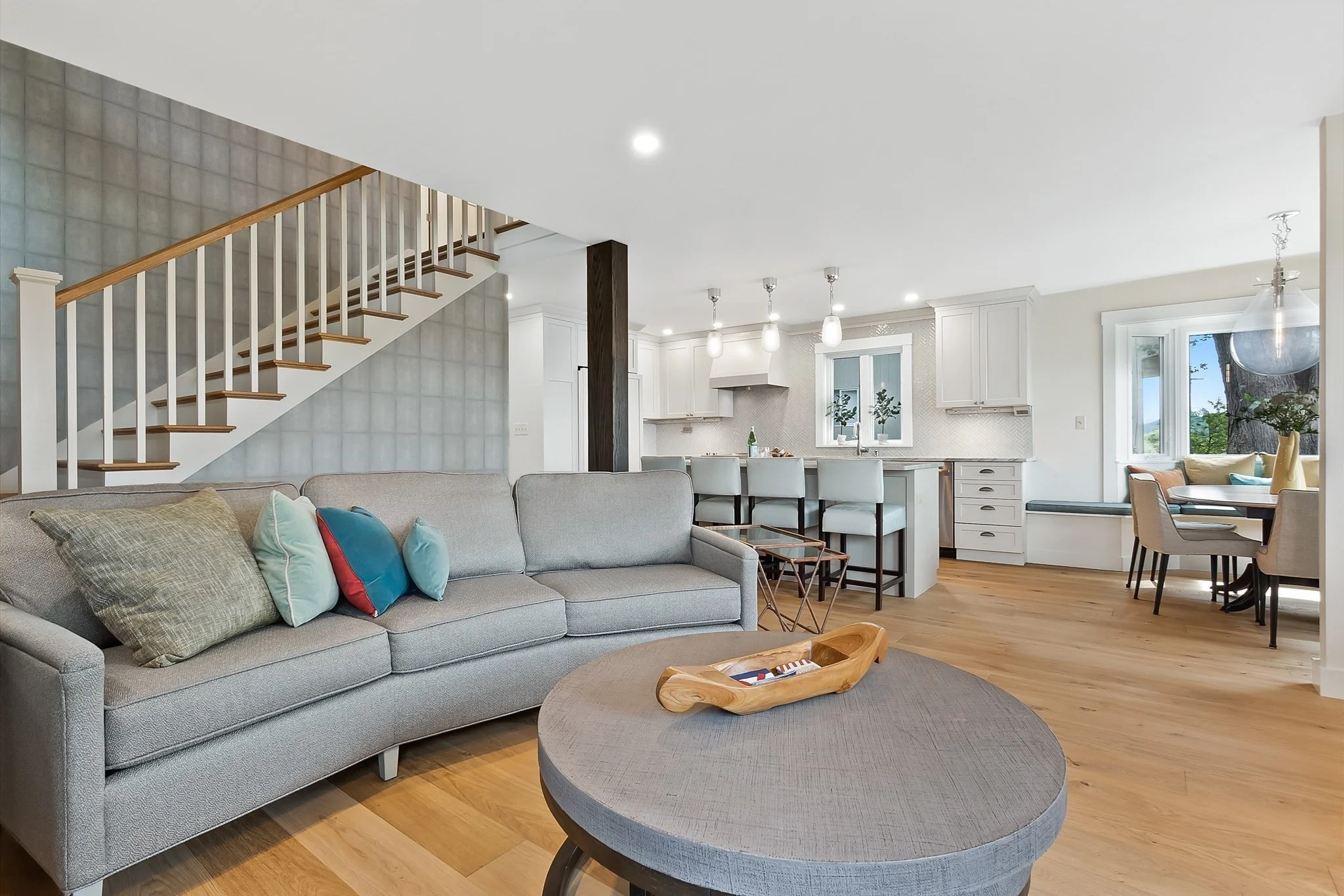 3 bed, 3 bath apartment for rent at 88 Little Neck Rd, Great Neck — photo 11 of 42