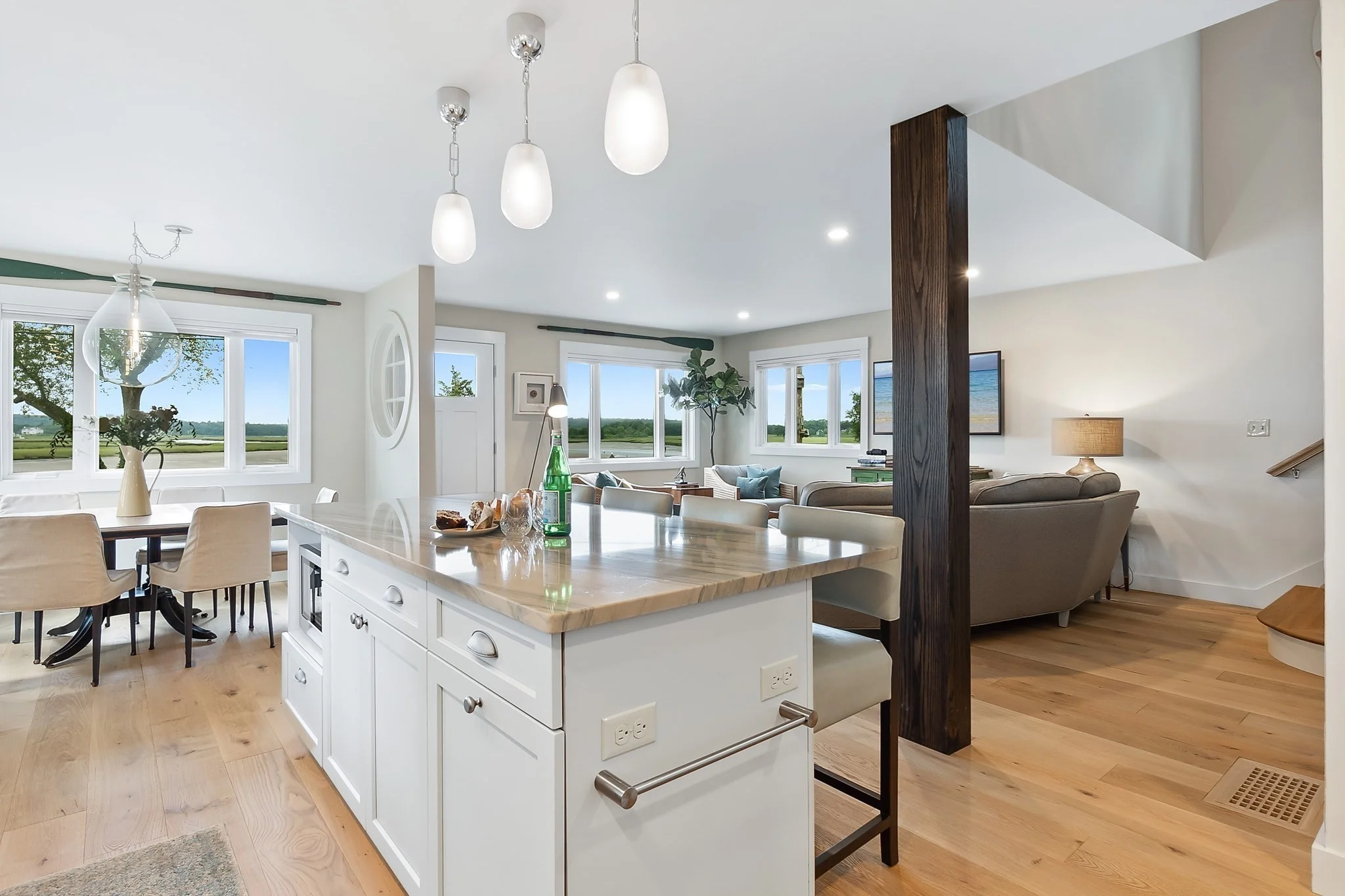 3 bed, 3 bath apartment for rent at 88 Little Neck Rd, Great Neck — photo 6 of 42