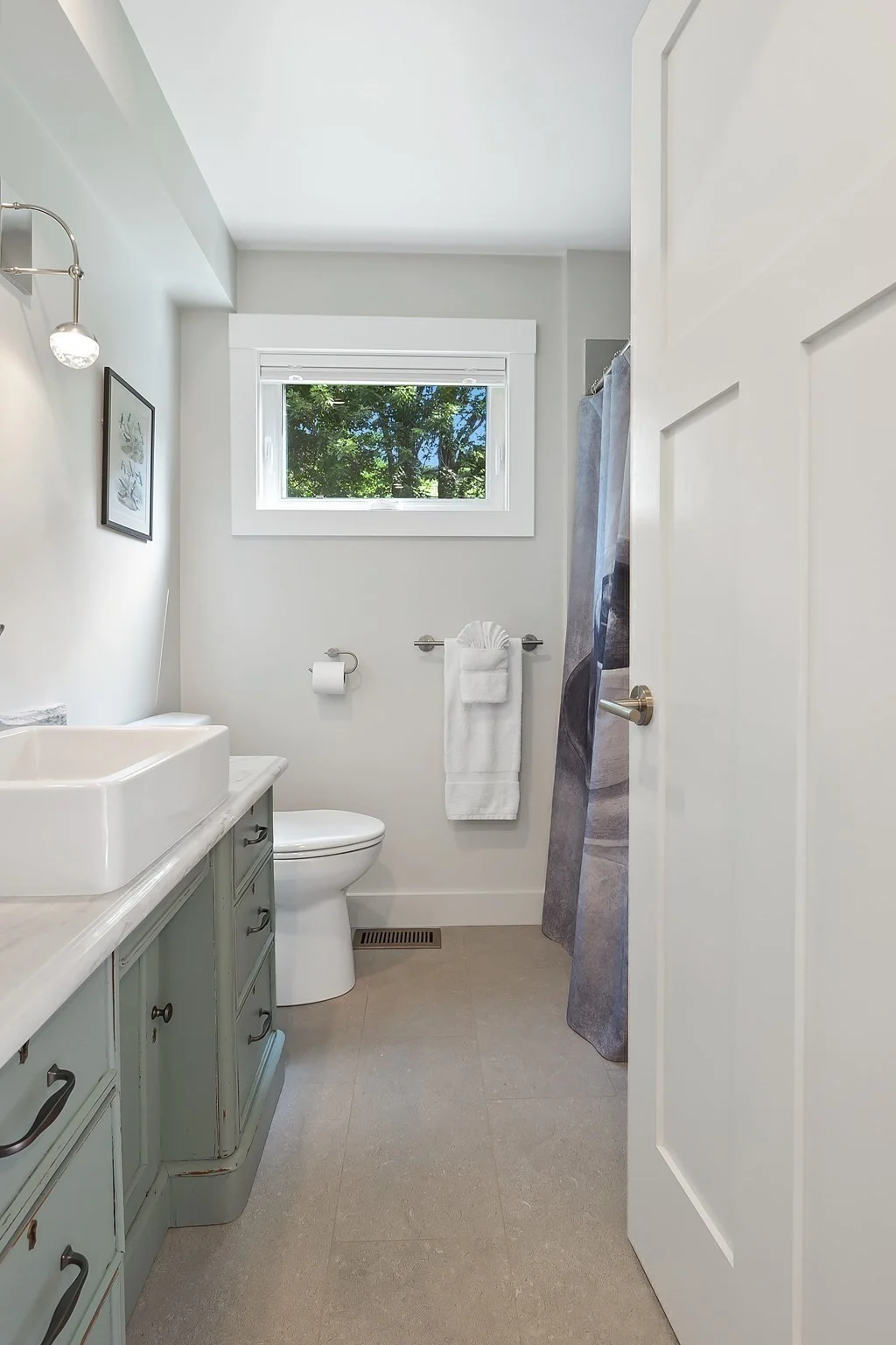 3 bed, 3 bath apartment for rent at 88 Little Neck Rd, Great Neck — photo 22 of 42