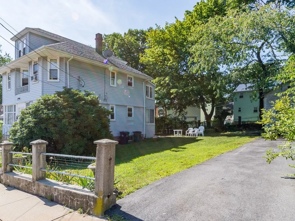 2 bed, 1 bath apartment for rent at 88 Mariposa St Unit 2, Hyde Park — photo 3 of 12