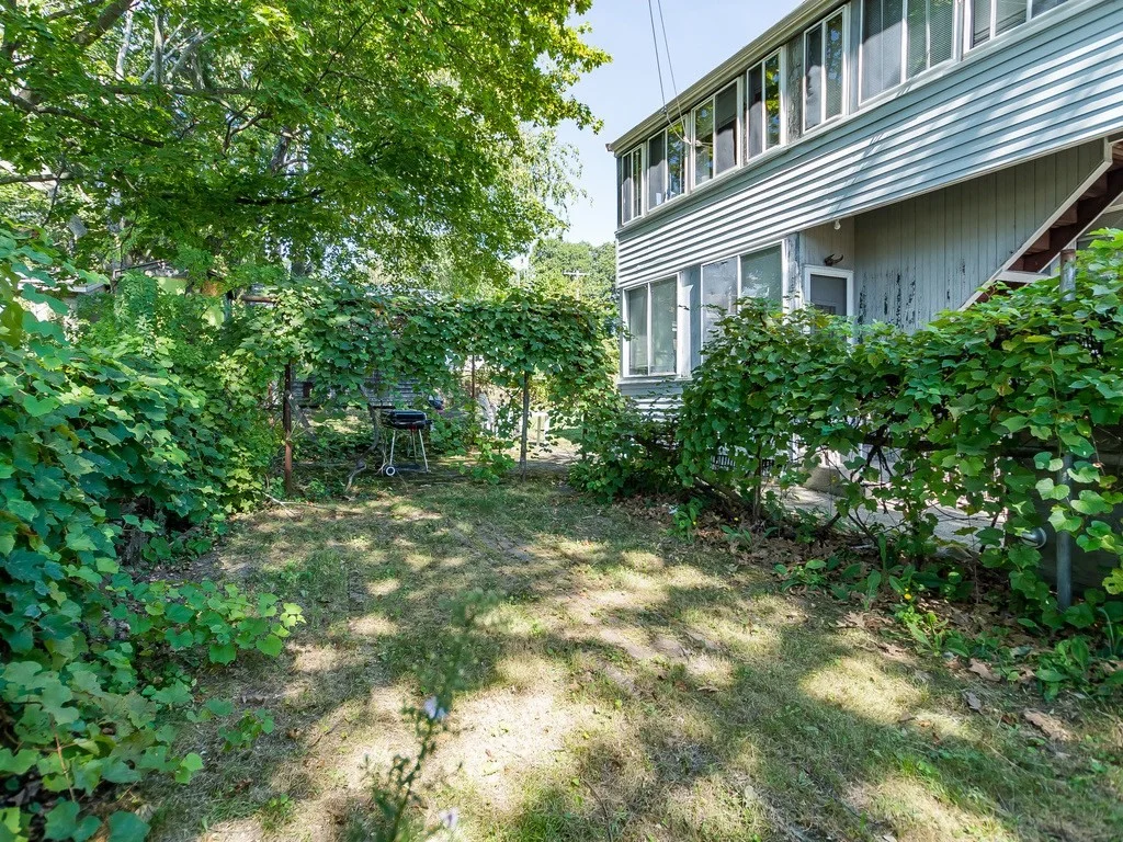2 bed, 1 bath apartment for rent at 88 Mariposa St Unit 2, Hyde Park — photo 2 of 12
