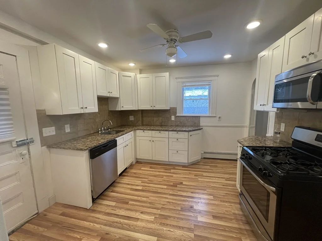 2 bed, 1 bath apartment for rent at 88 Mariposa St Unit 2, Hyde Park — photo 4 of 12