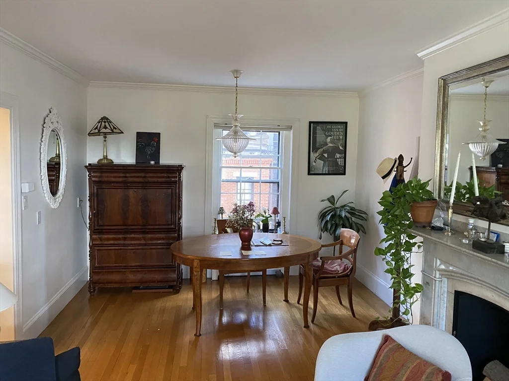1 bed, 1 bath apartment for rent at 88 Mount Vernon Unit 32, Beacon Hill — photo 2 of 10