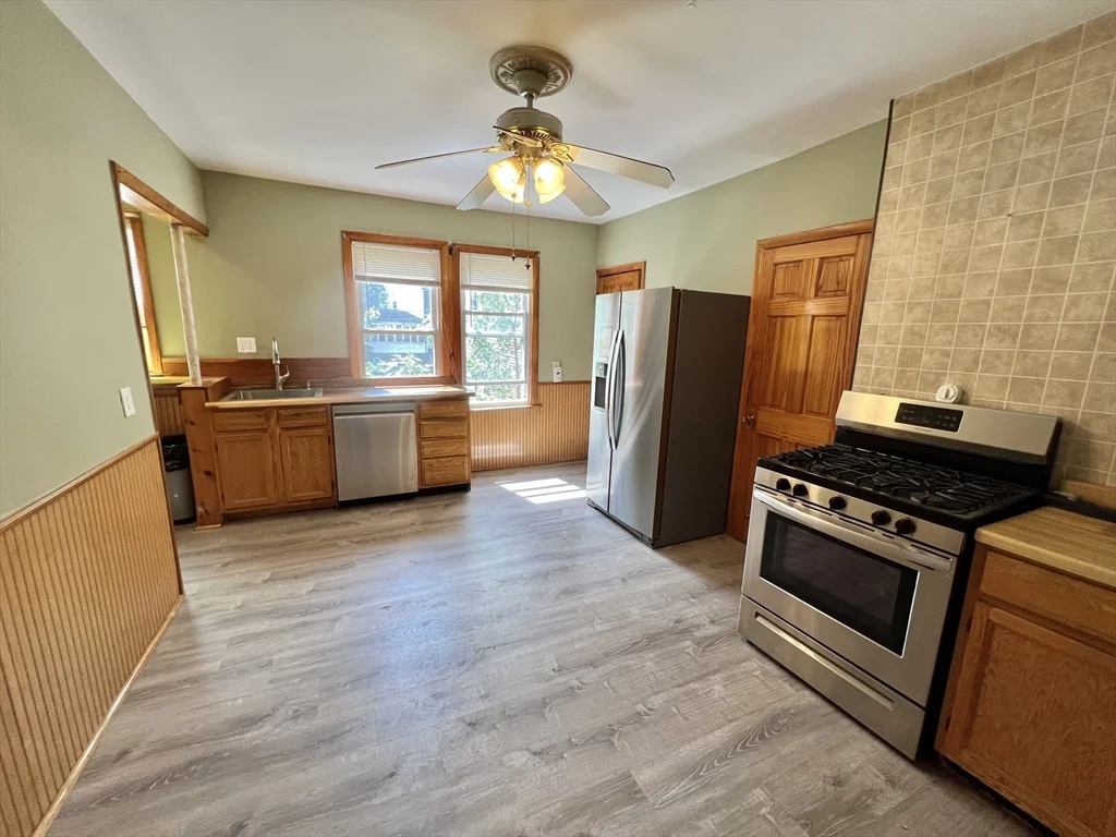4 bed, 1 bath apartment for rent at 88 Murdock St Unit N/A, Boston — photo 2 of 15