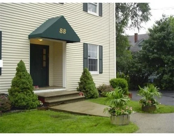 1 bed, 1 bath apartment for rent at 88 North Main Unit 5, Westford