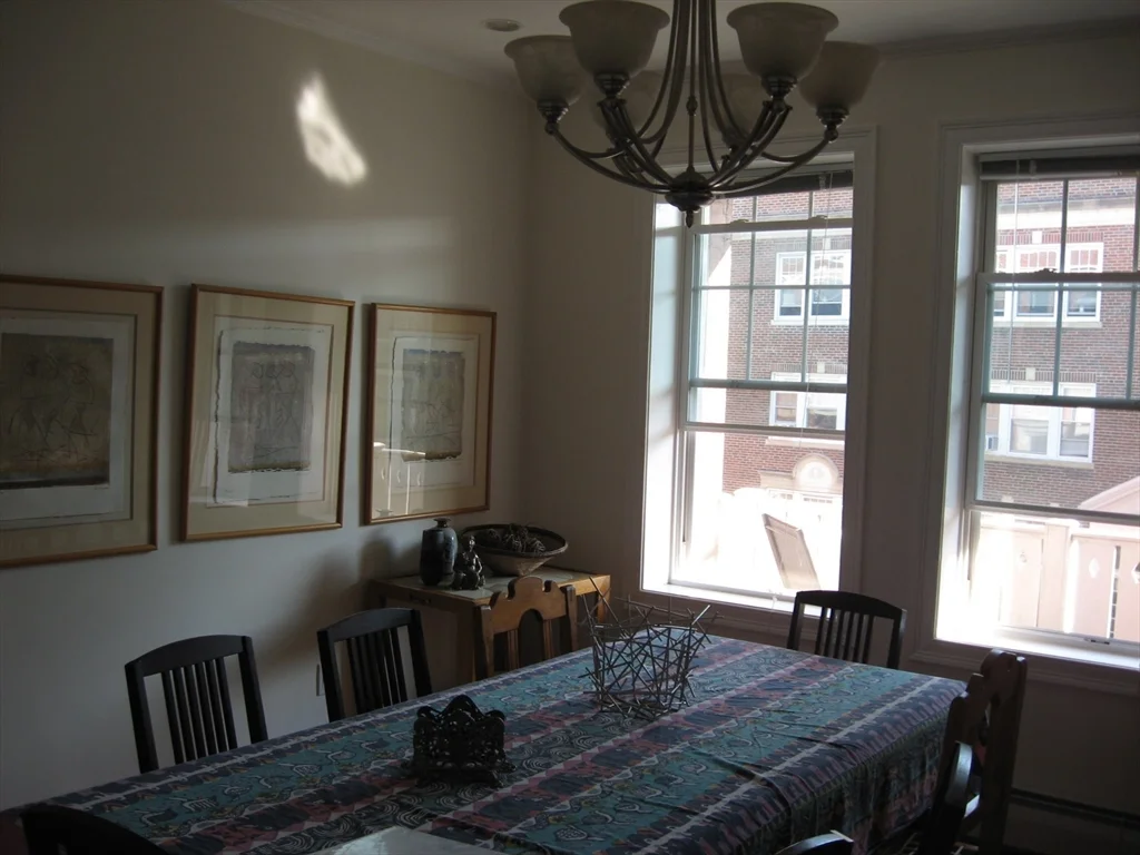 3 bed, 2 bath apartment for rent at 88 Pleasant Unit 2, Coolidge Corner — photo 10 of 23