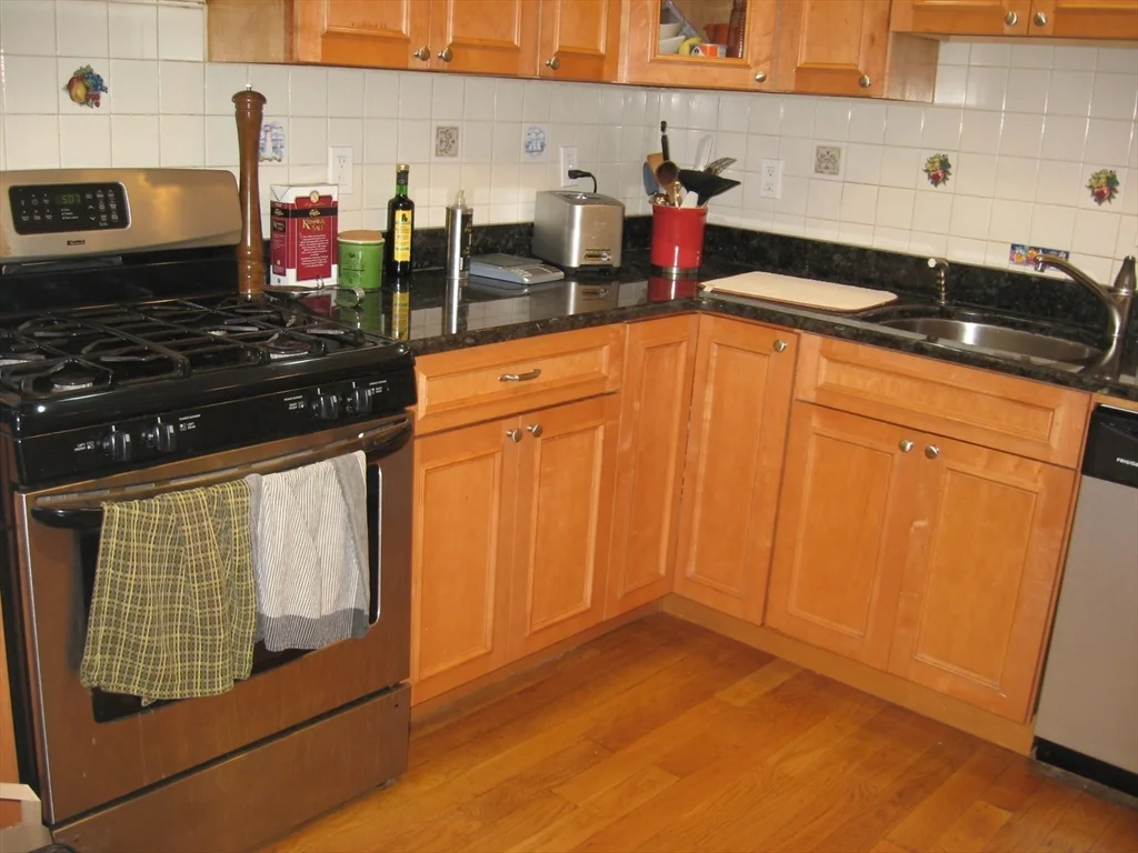 3 bed, 2 bath apartment for rent at 88 Pleasant Unit 2, Coolidge Corner — photo 14 of 23