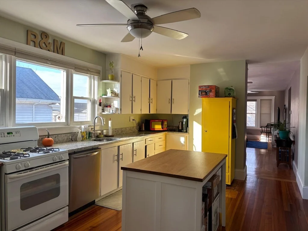 2 bed, 1 bath apartment for rent at 88 Quincy St Unit 2, Tufts University — photo 1 of 17