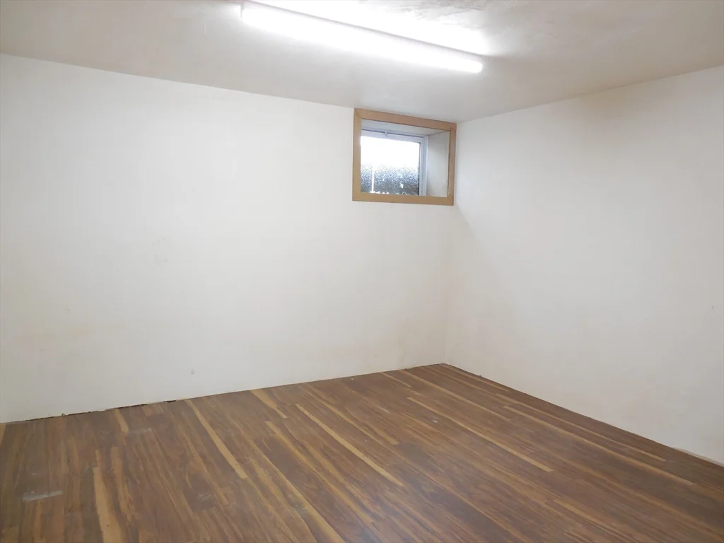 3 bed, 2 bath apartment for rent at 88 School St Unit B, Watertown — photo 15 of 18