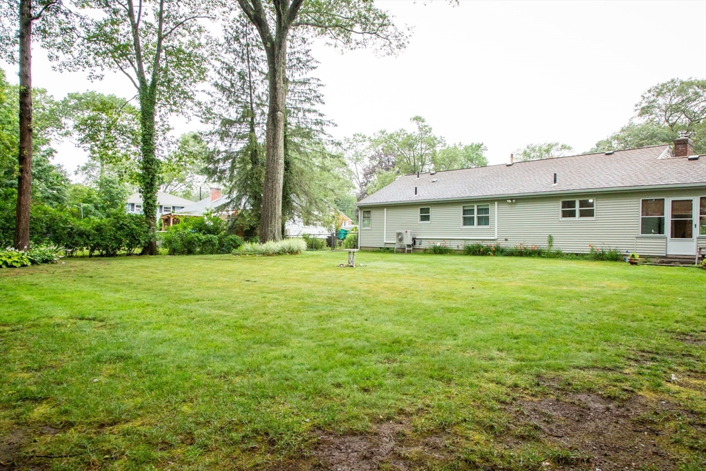 3 bed, 1 bath apartment for rent at 88 Sutherland Rd, North Attleboro — photo 18 of 24