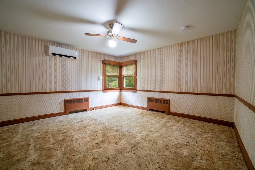 3 bed, 1 bath apartment for rent at 88 Sutherland Rd, North Attleboro — photo 9 of 24