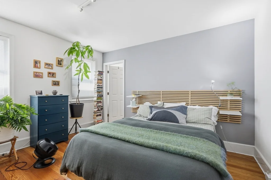3 bed, 1 bath apartment for rent at 88 Vernal St Unit A, Everett — photo 9 of 18