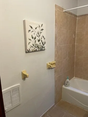 1 bed, 1 bath apartment for rent at 88 Walnut Ave Unit 1, Roxbury — photo 7 of 17
