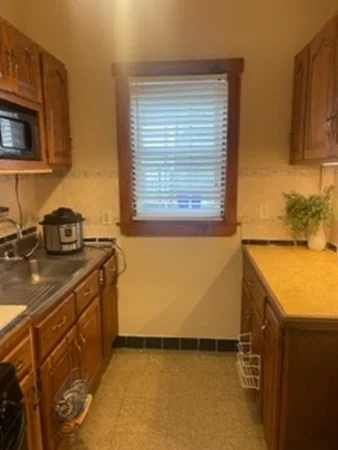 1 bed, 1 bath apartment for rent at 88 Walnut Ave Unit 1, Roxbury — photo 15 of 17