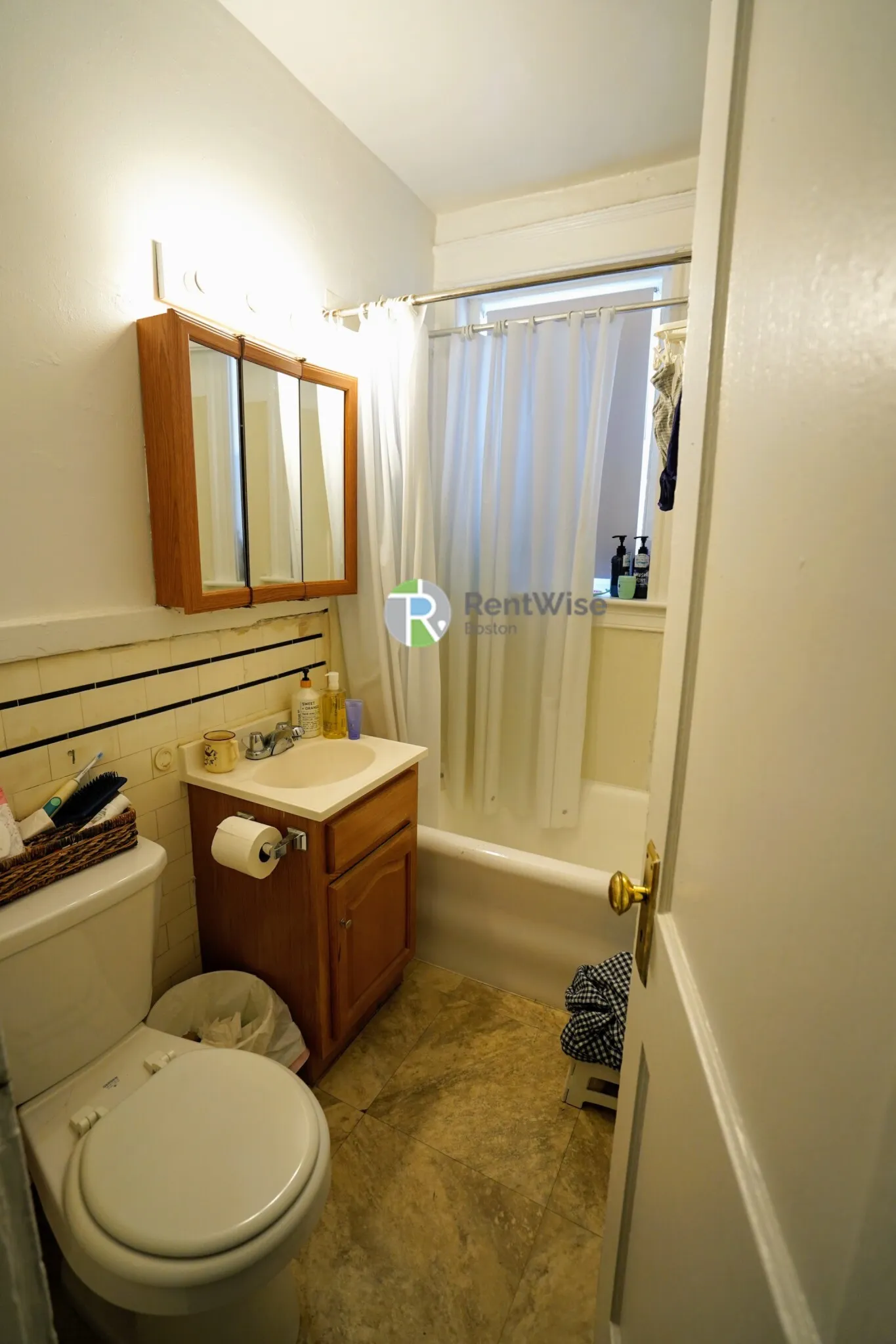 1 bed, 1 bath apartment for rent at 88 Washington St Unit 1, Brighton — photo 17 of 25