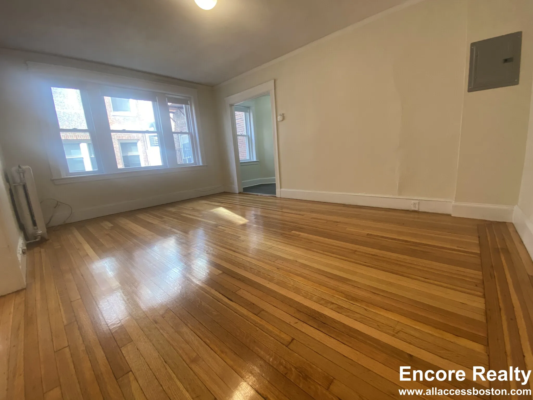 Studio bed, 1 bath apartment for rent at 88 Washington St Unit 10, Brighton — photo 3 of 15