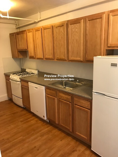 1 bed, 1 bath apartment for rent at 88 Washington St Unit 20P, Brighton — photo 1 of 10