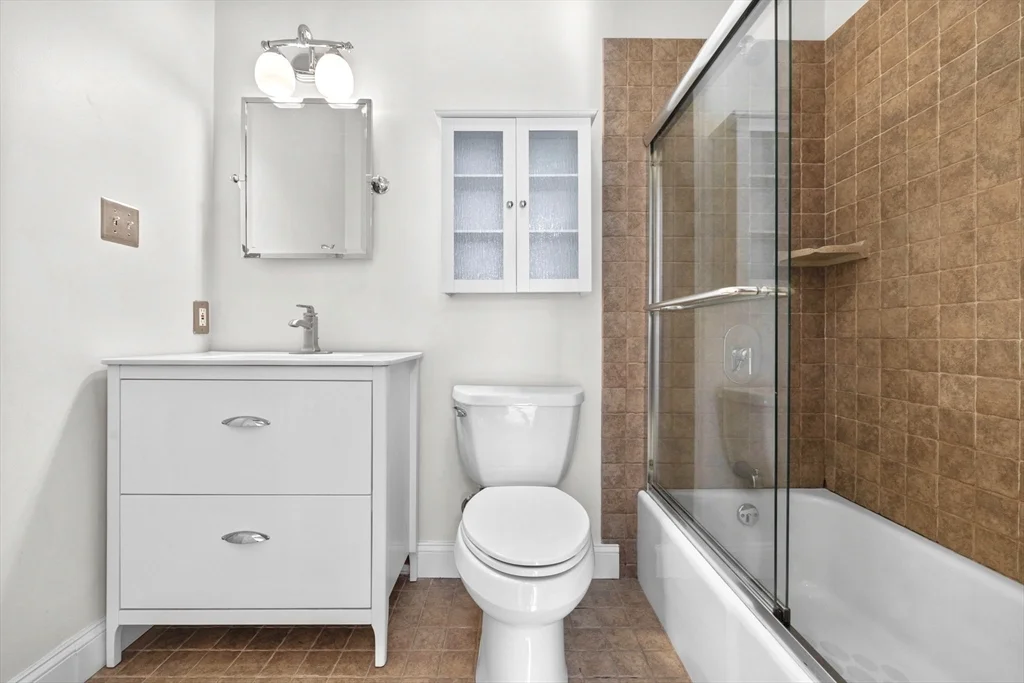 2 bed, 2 bath apartment for rent at 88 Washington St Unit A, Charlestown — photo 10 of 15