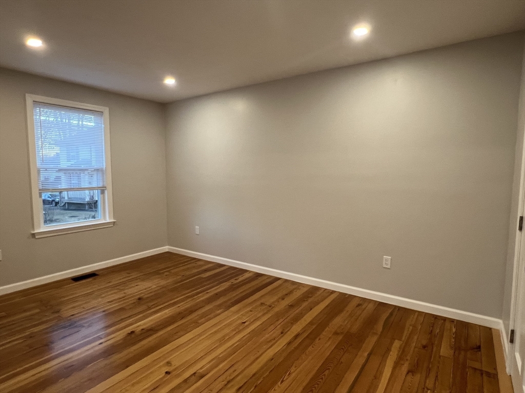3 bed, 1 bath apartment for rent at 88 Water Unit 1, Milford — photo 11 of 23