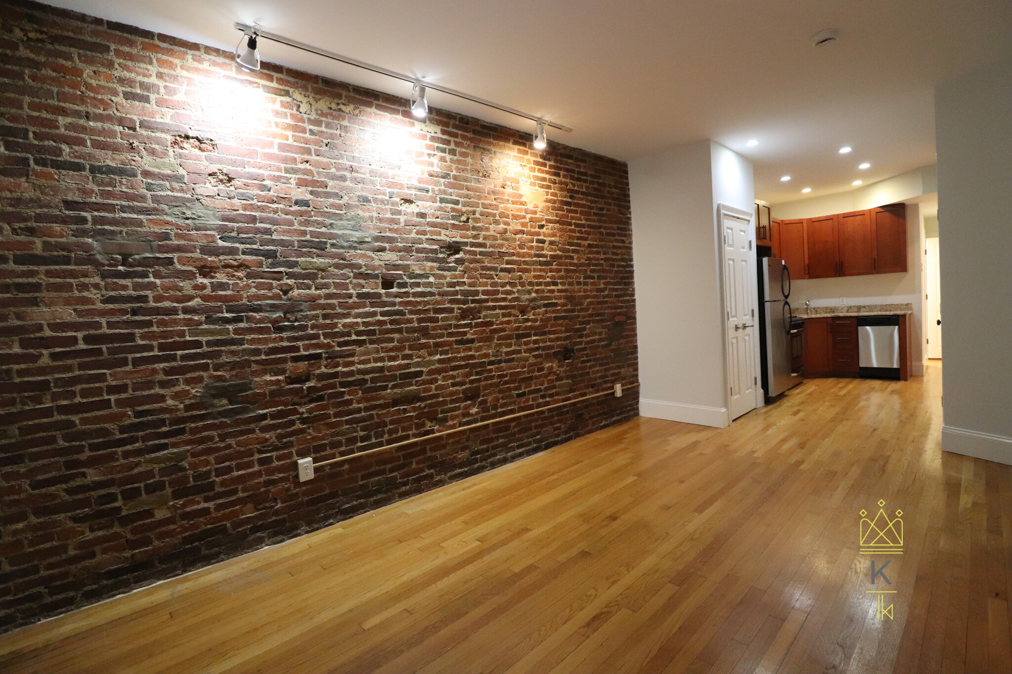 2 bed, 1 bath apartment for rent at 88 West Cedar St Unit 2F, Beacon Hill — photo 3 of 12