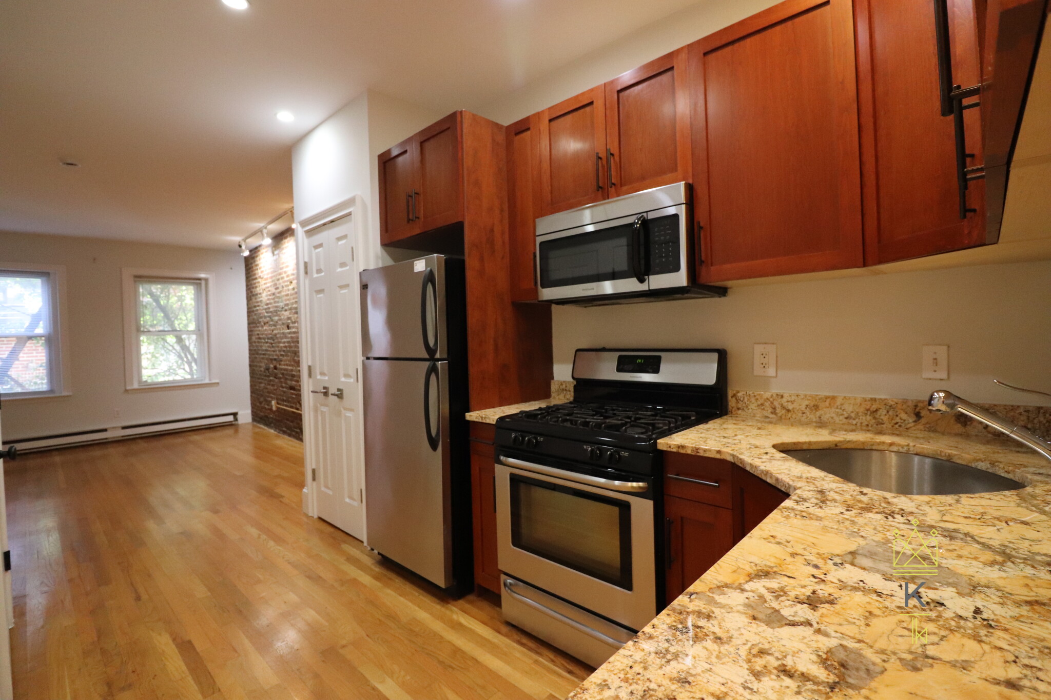 2 bed, 1 bath apartment for rent at 88 West Cedar St Unit 2F, Beacon Hill