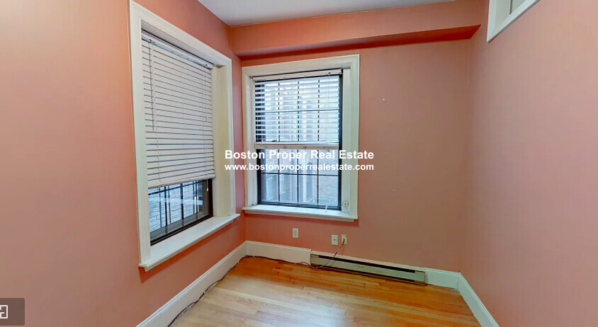 2 bed, 1 bath apartment for rent at 88 West Cedar St Unit 3, Beacon Hill — photo 7 of 12