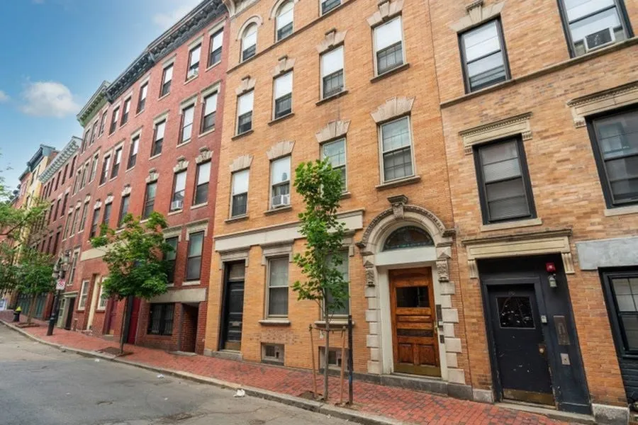 2 bed, 1 bath apartment for rent at 88 West Cedar St Unit 4, Beacon Hill — photo 13 of 13