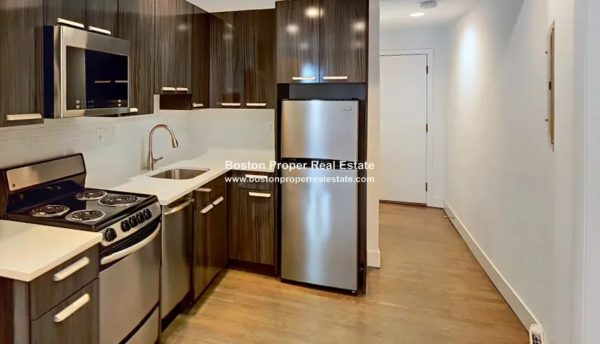 2 bed, 1 bath apartment for rent at 88 West Cedar St Unit 4, Beacon Hill — photo 1 of 13