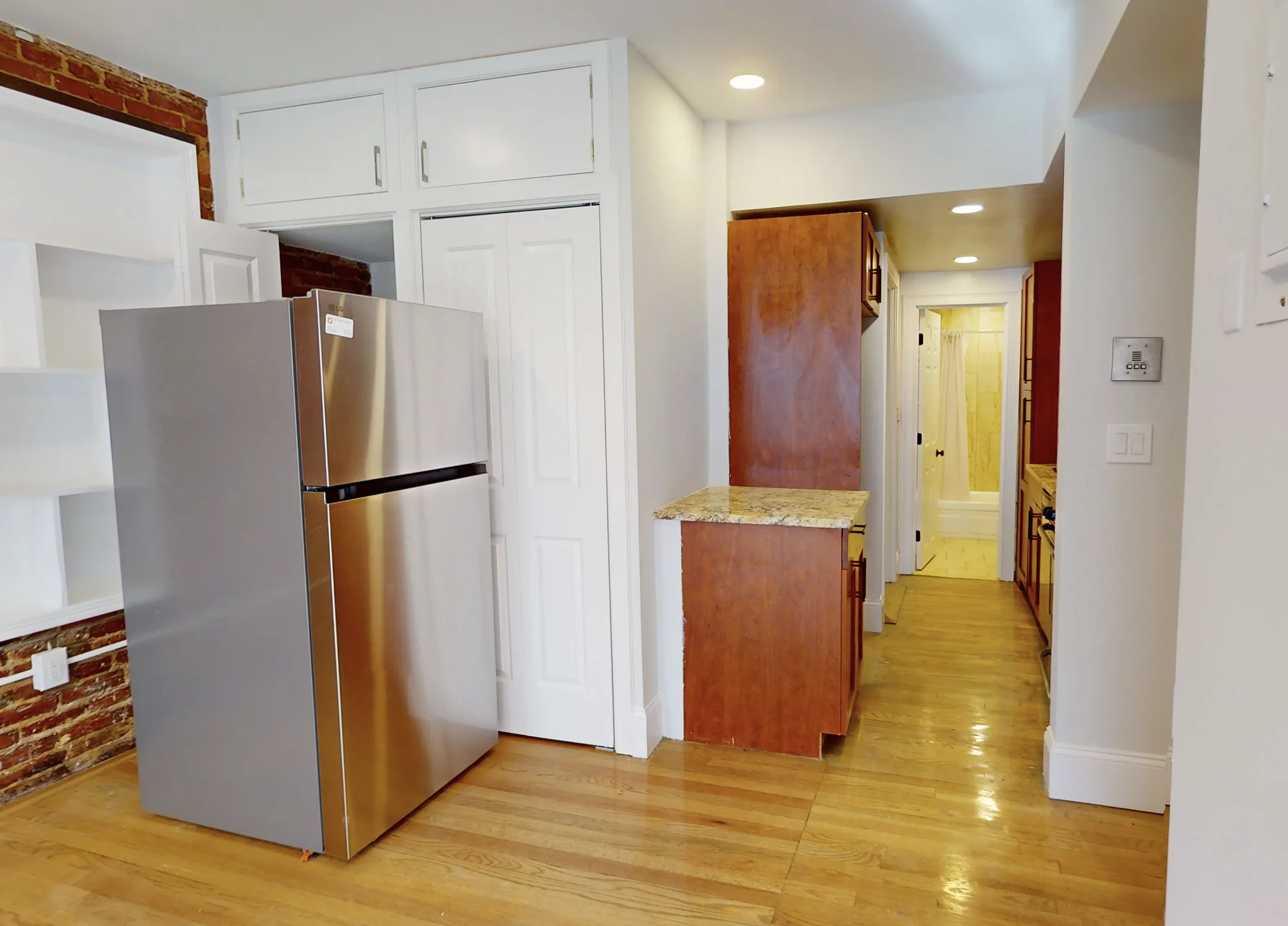 2 bed, 1 bath apartment for rent at 88 West Cedar St Unit 5, Beacon Hill — photo 5 of 11