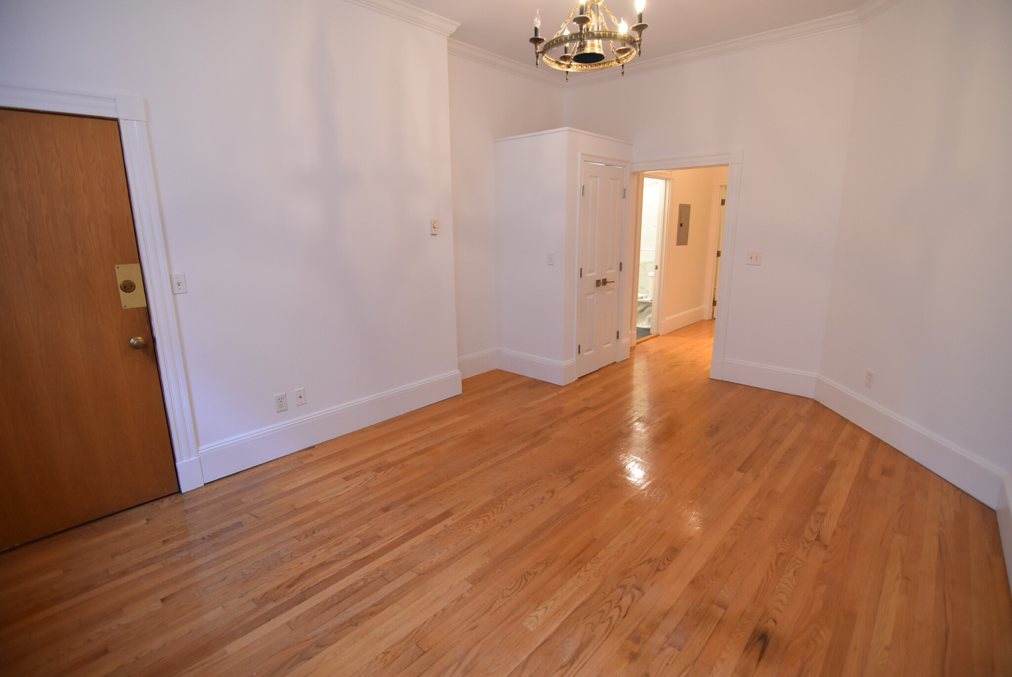 1 bed, 1 bath apartment for rent at 88 West Cedar St Unit A, Beacon Hill — photo 2 of 14