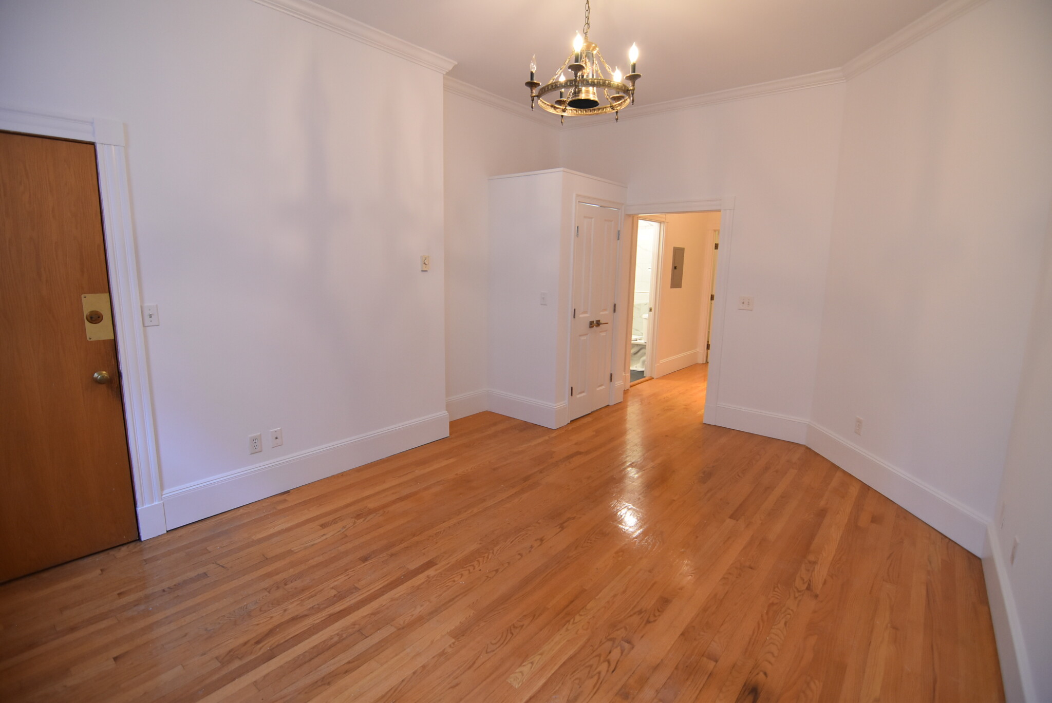 1 bed, 1 bath apartment for rent at 88 West Cedar St Unit A, Beacon Hill — photo 3 of 14
