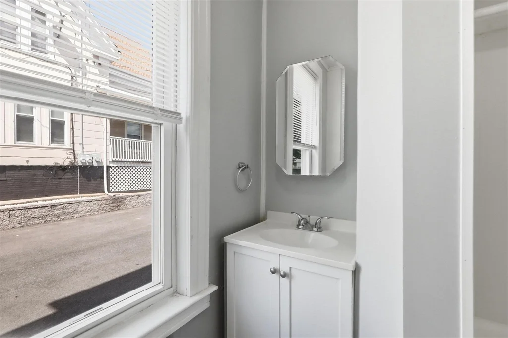3 bed, 1 bath apartment for rent at 88 Weston St Unit 1, Brockton — photo 15 of 21