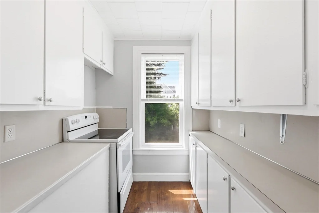 3 bed, 1 bath apartment for rent at 88 Weston St Unit 1, Brockton — photo 10 of 21