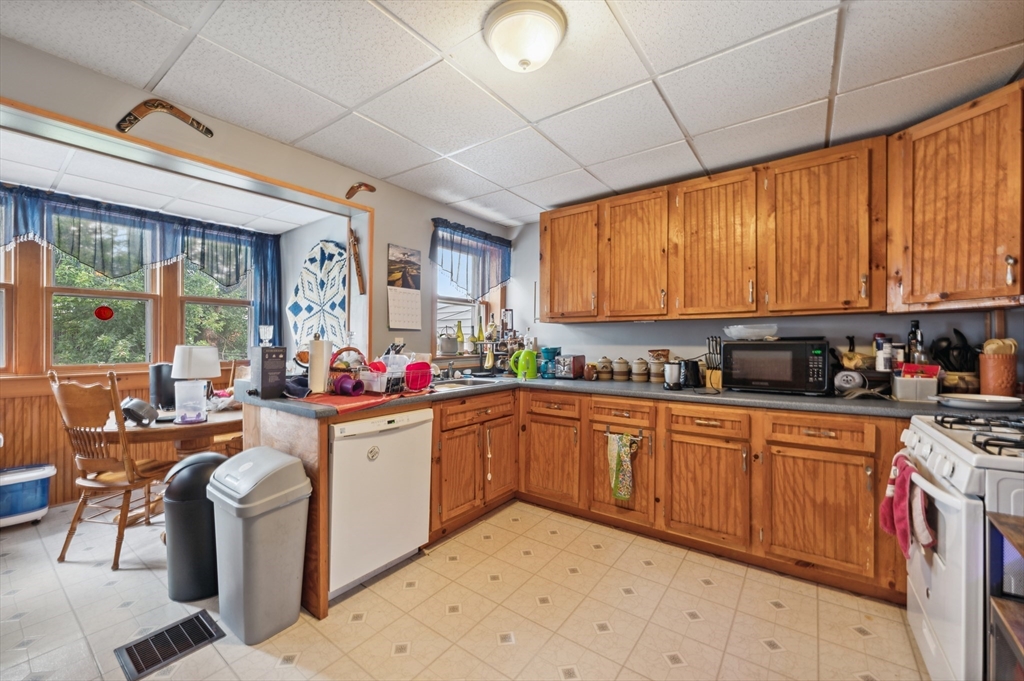 2 bed, 1 bath apartment for rent at 88 Wordsworth Unit SF, East Boston — photo 6 of 19