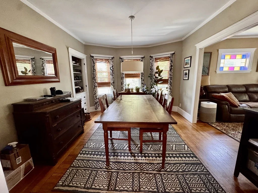 3 bed, 1 bath apartment for rent at 88 Yorktown St Unit 2, Teele Square — photo 2 of 17