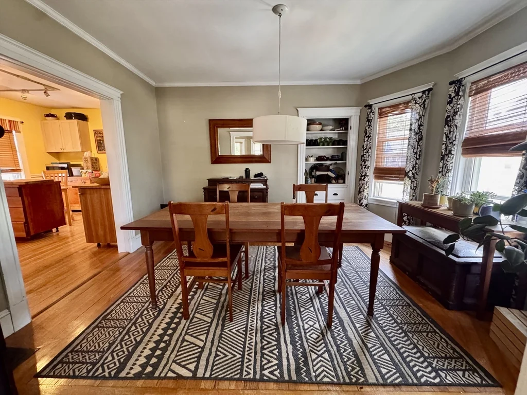 3 bed, 1 bath apartment for rent at 88 Yorktown St Unit 2, Teele Square — photo 3 of 17