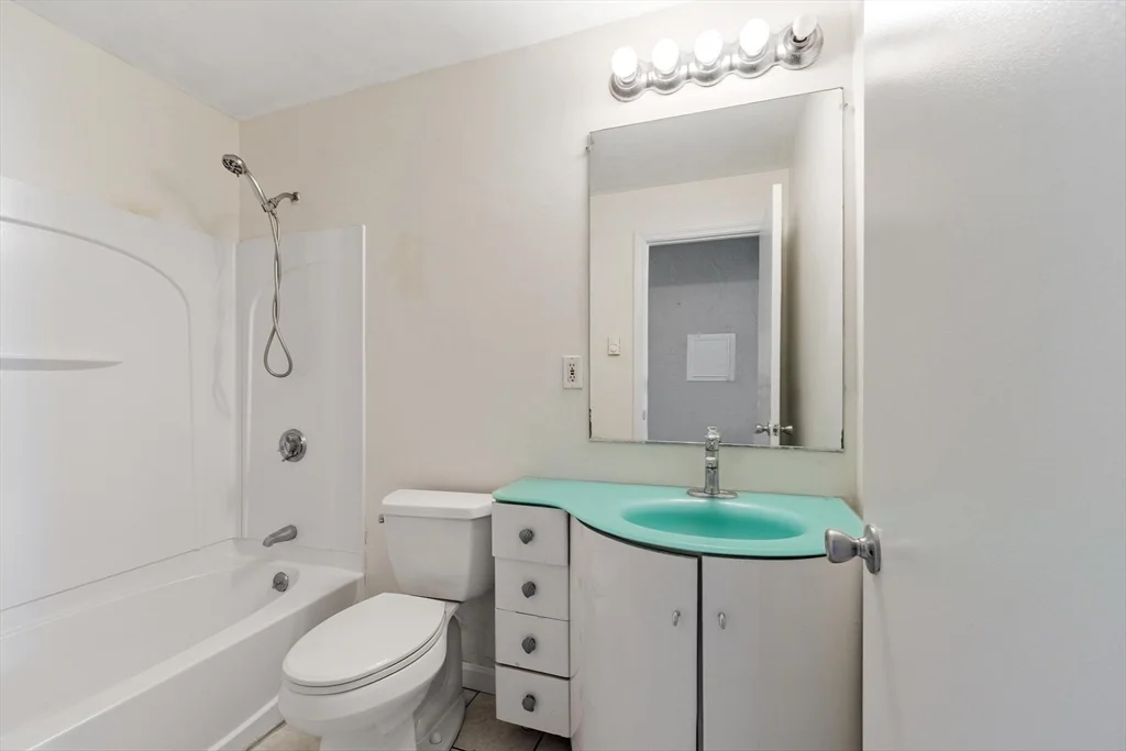 2 bed, 2 bath apartment for rent at 880 Broadway Unit 5, Revere — photo 10 of 25